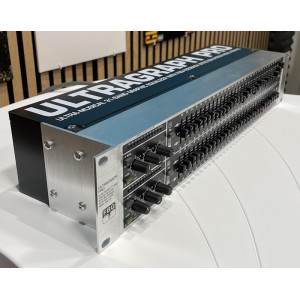 Behringer FBQ3102 Ultragraph PRO